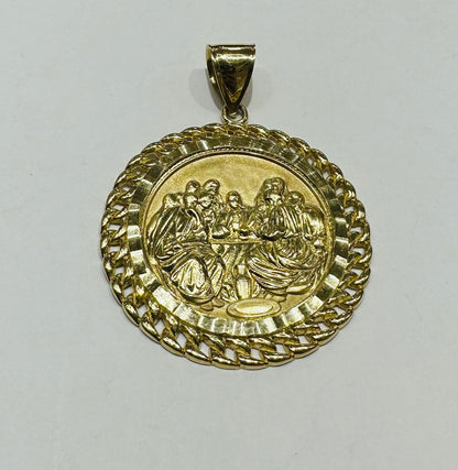 10K GOLD NUGGET LAST SUPPER PENDANT, WEIGHT: 15.4gm