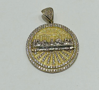 10K GOLD TWO TONED LAST SUPPER PENDANT, WEIGHT: 7.8gm