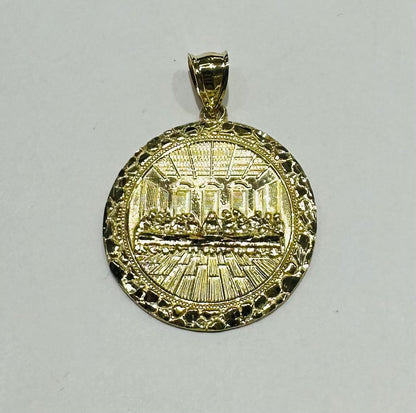 10K GOLD ROUND NUGGET LAST SUPPER PENDANT, WEIGHT: 3.7gm