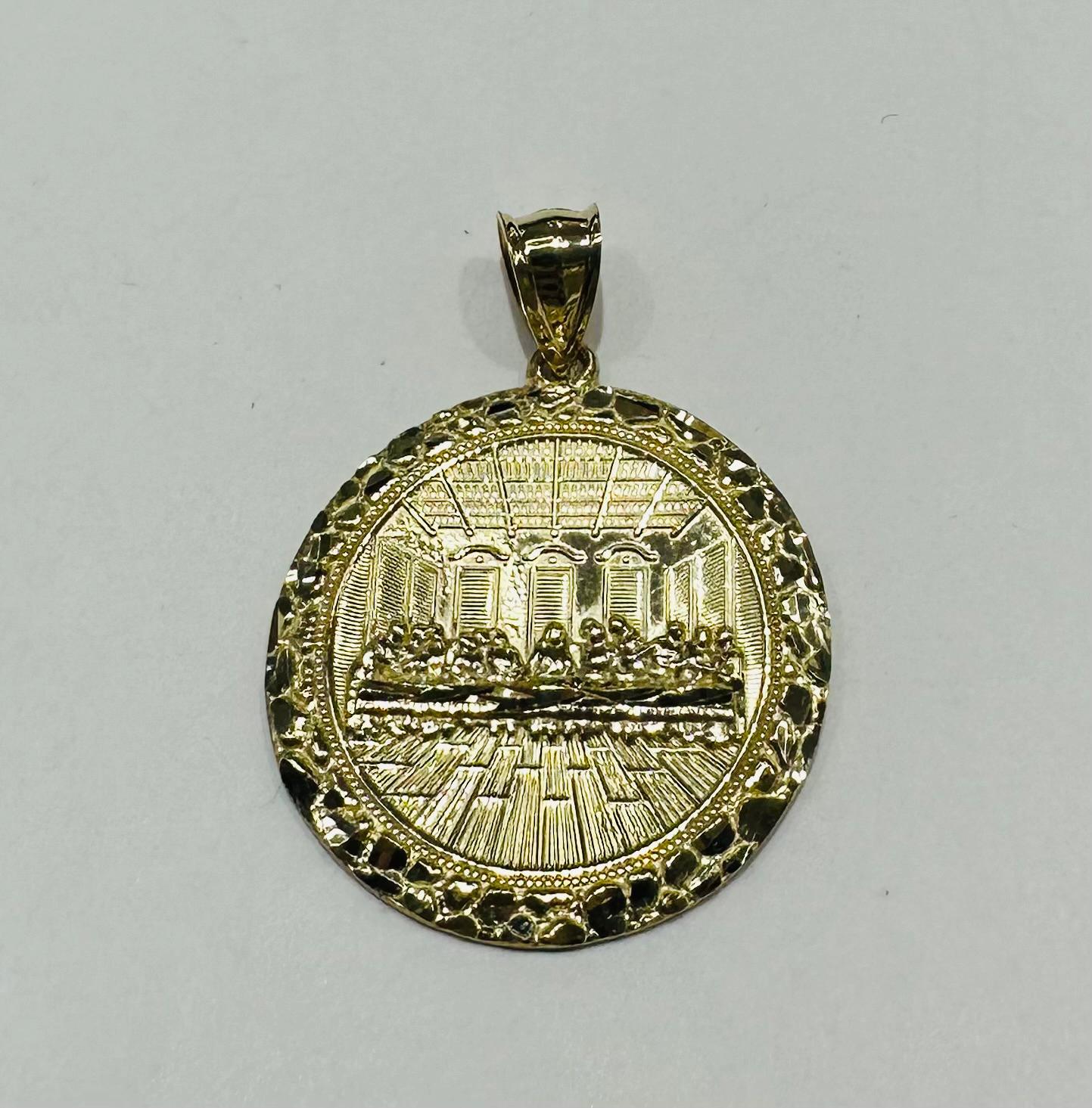 10K GOLD ROUND NUGGET LAST SUPPER PENDANT, WEIGHT: 3.7gm