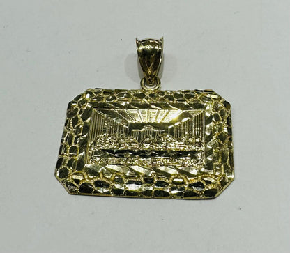 10K GOLD SMALL NUGGET LAST SUPPER PENDANT, WEIGHT: 2.6gm