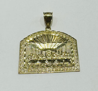 10K GOLD LAST SUPPER PENDANT, WEIGHT: 8.6gm