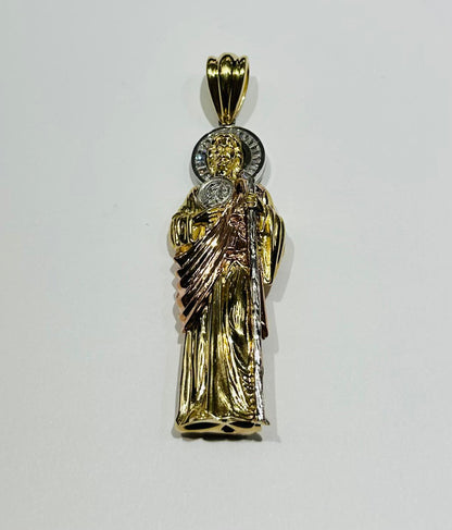 10K GOLD TWO TONED SAINT JUDE PENDANT, WEIGHT: 21.4gm