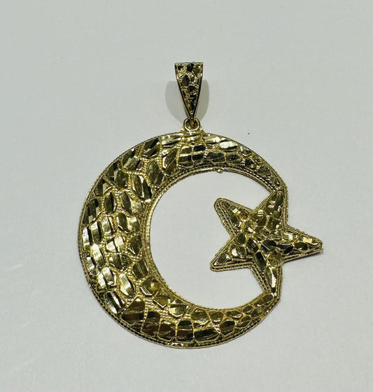 10K GOLD MOON & STAR NUGGET PENDANT, WEIGHT: 9.1gm