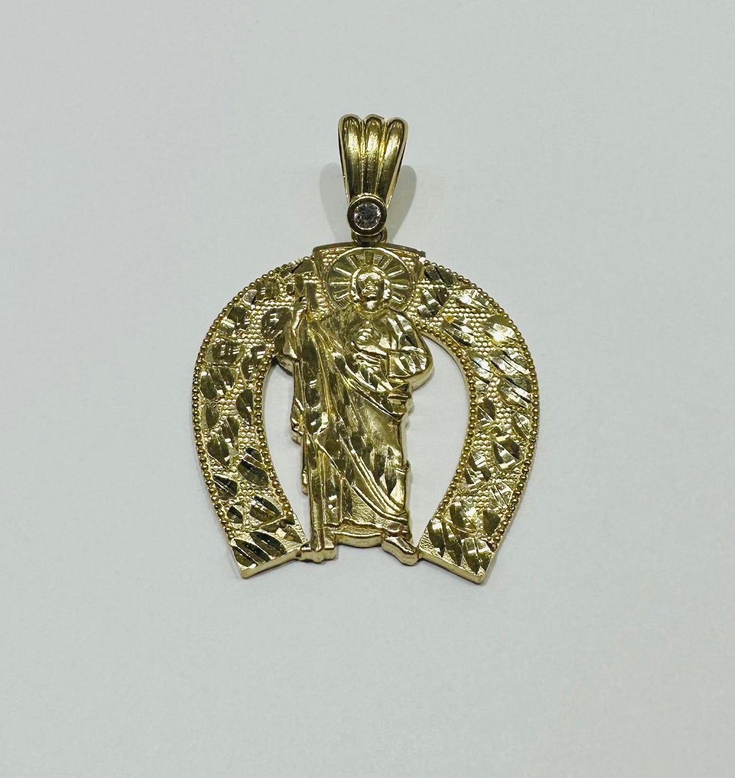 10K GOLD NUGGET SAINT JUDE PENDANT, WEIGHT: 9.6gm