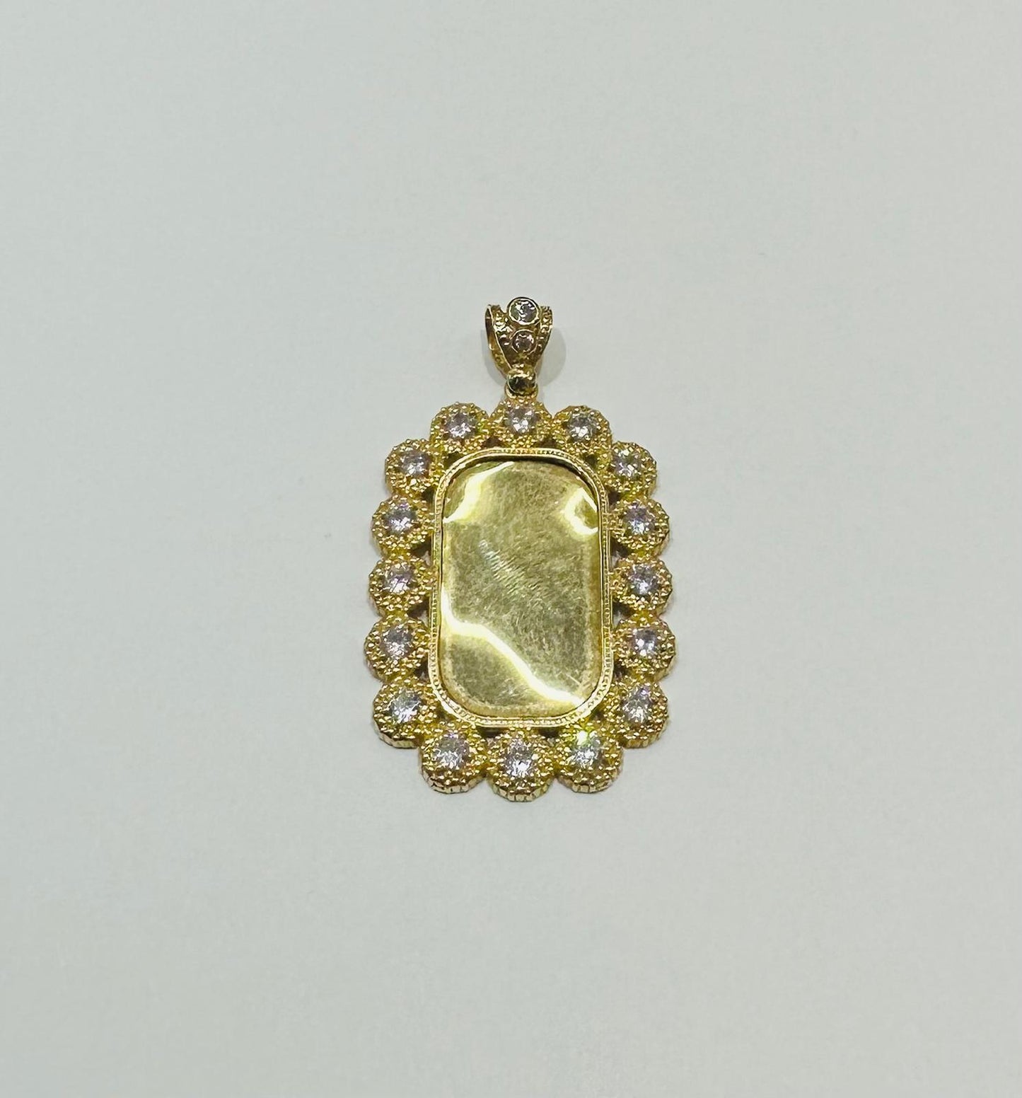 10K GOLD MEMORY PENDANT WITH CZ STONE, WEIGHT: 10.6gm