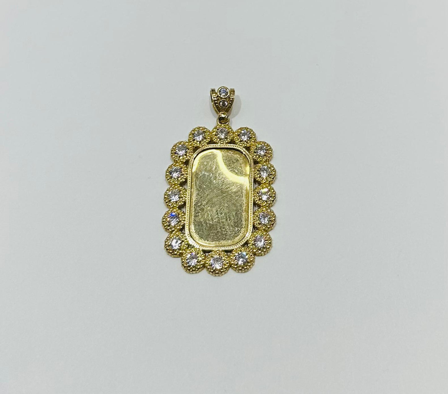 10K GOLD MEMORY PENDANT WITH CZ STONE, WEIGHT: 10.6gm