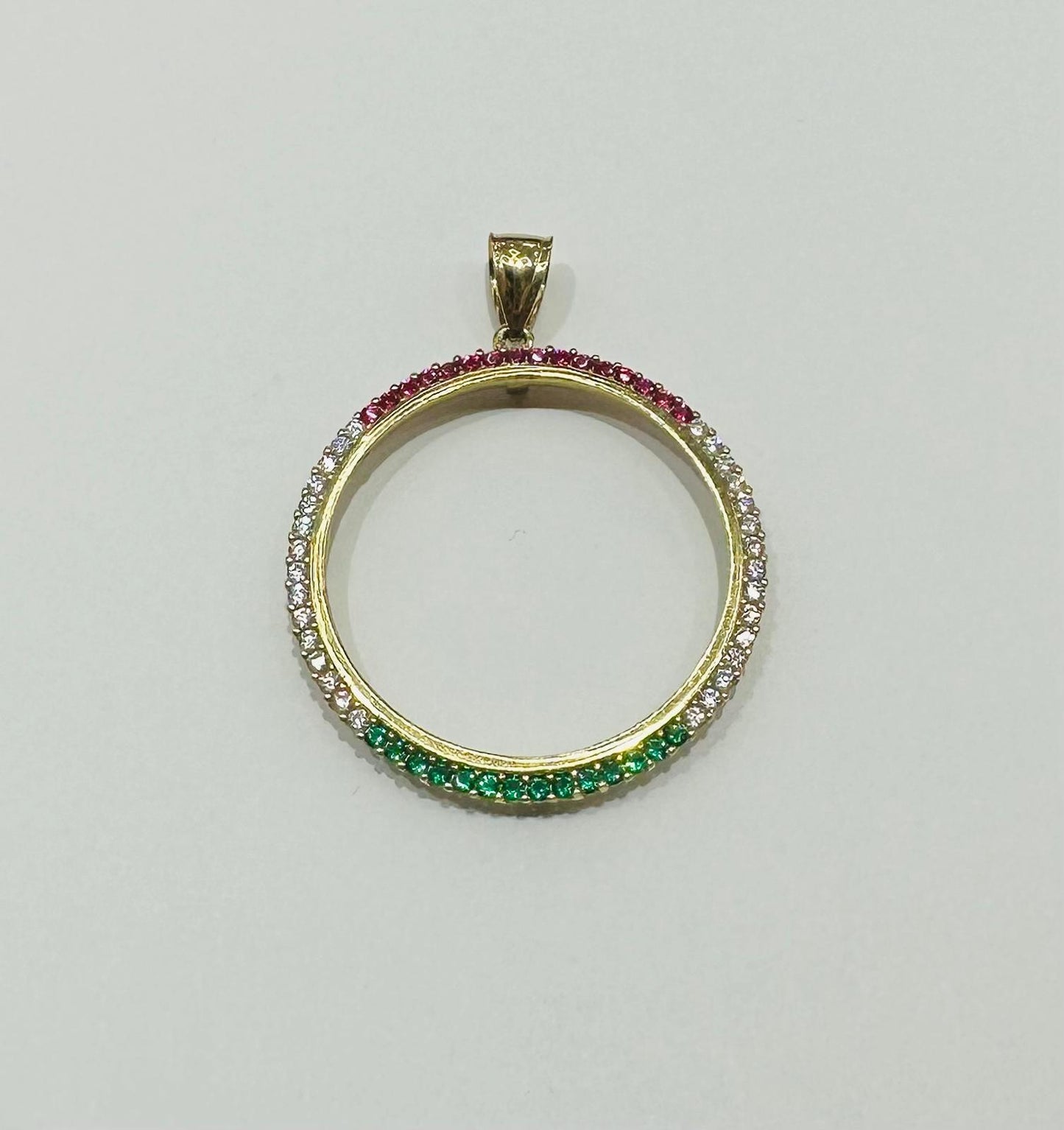 10K GOLD ROUND MEMORIAL PENDANT WITH CZ STONE, WEIGHT: 8.4gm