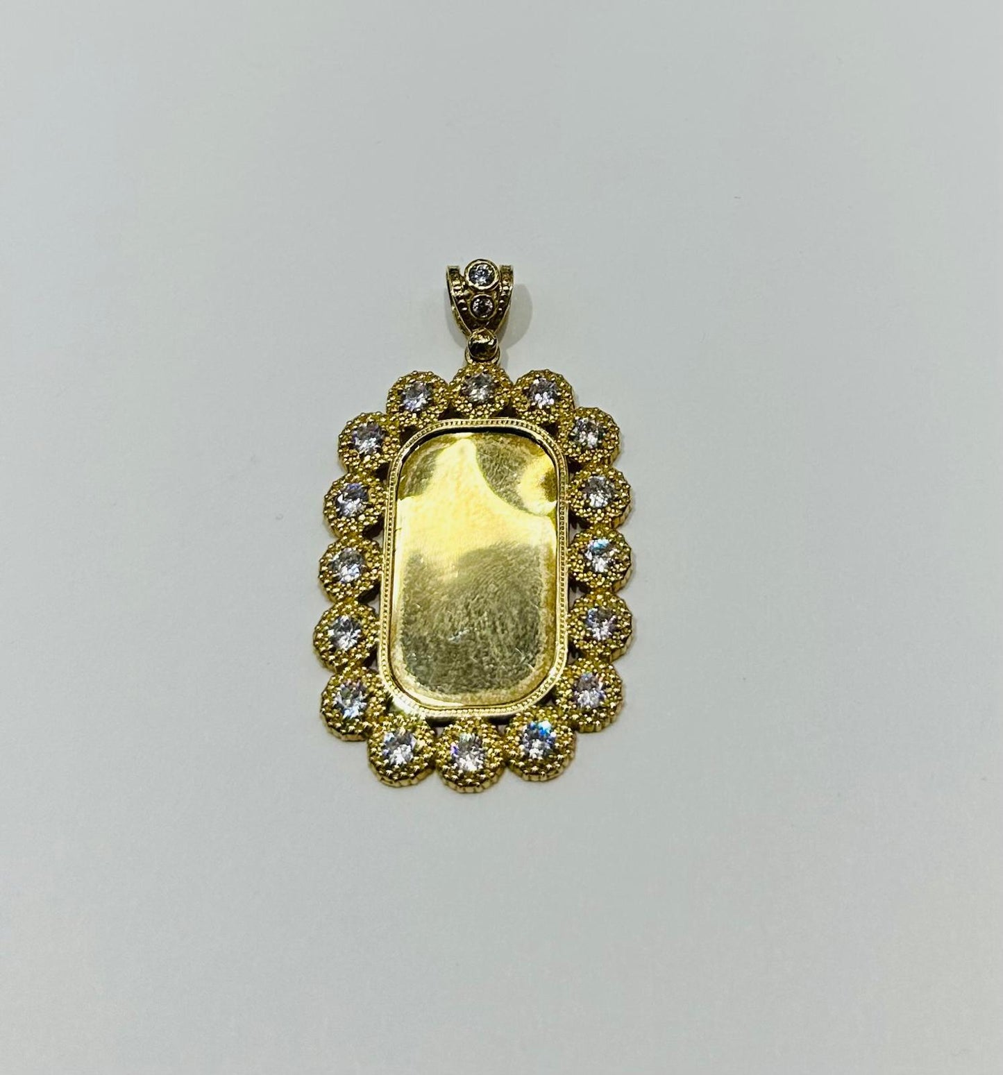 10K GOLD MEMORY PENDANT WITH CZ STONE, WEIGHT: 10.6gm