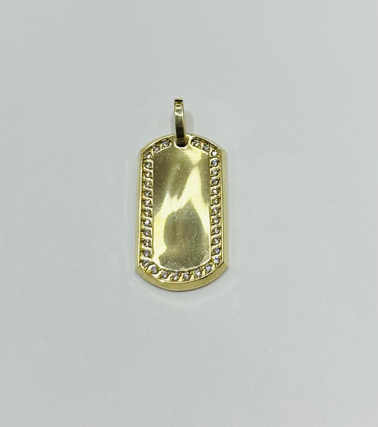 10K GOLD MEMORY PENDANT WITH CZ DIAMOND, WEIGHT: 8.0gm