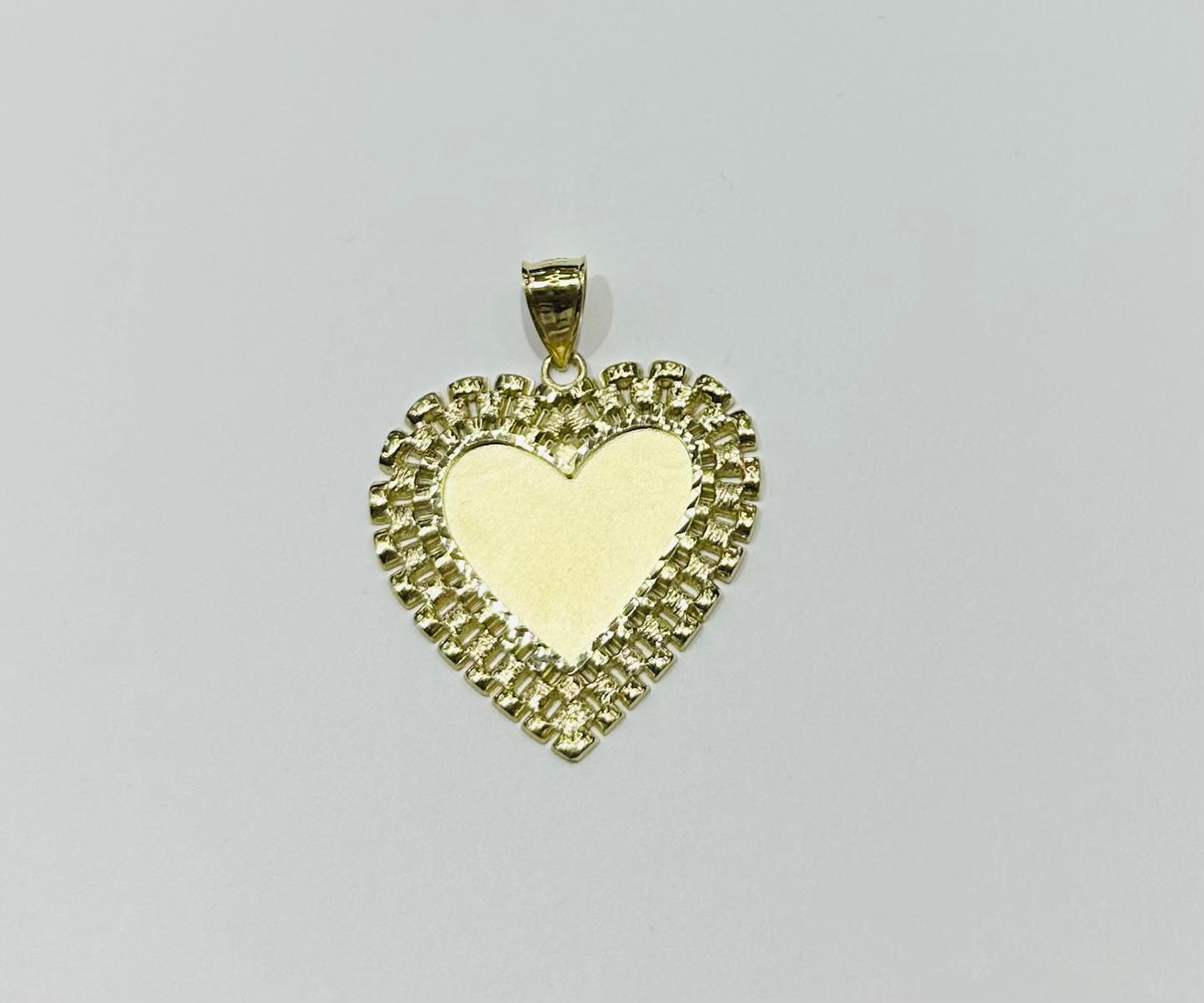 10K GOLD HEART MEMORY PENDANT, WEIGHT: 8.8gm