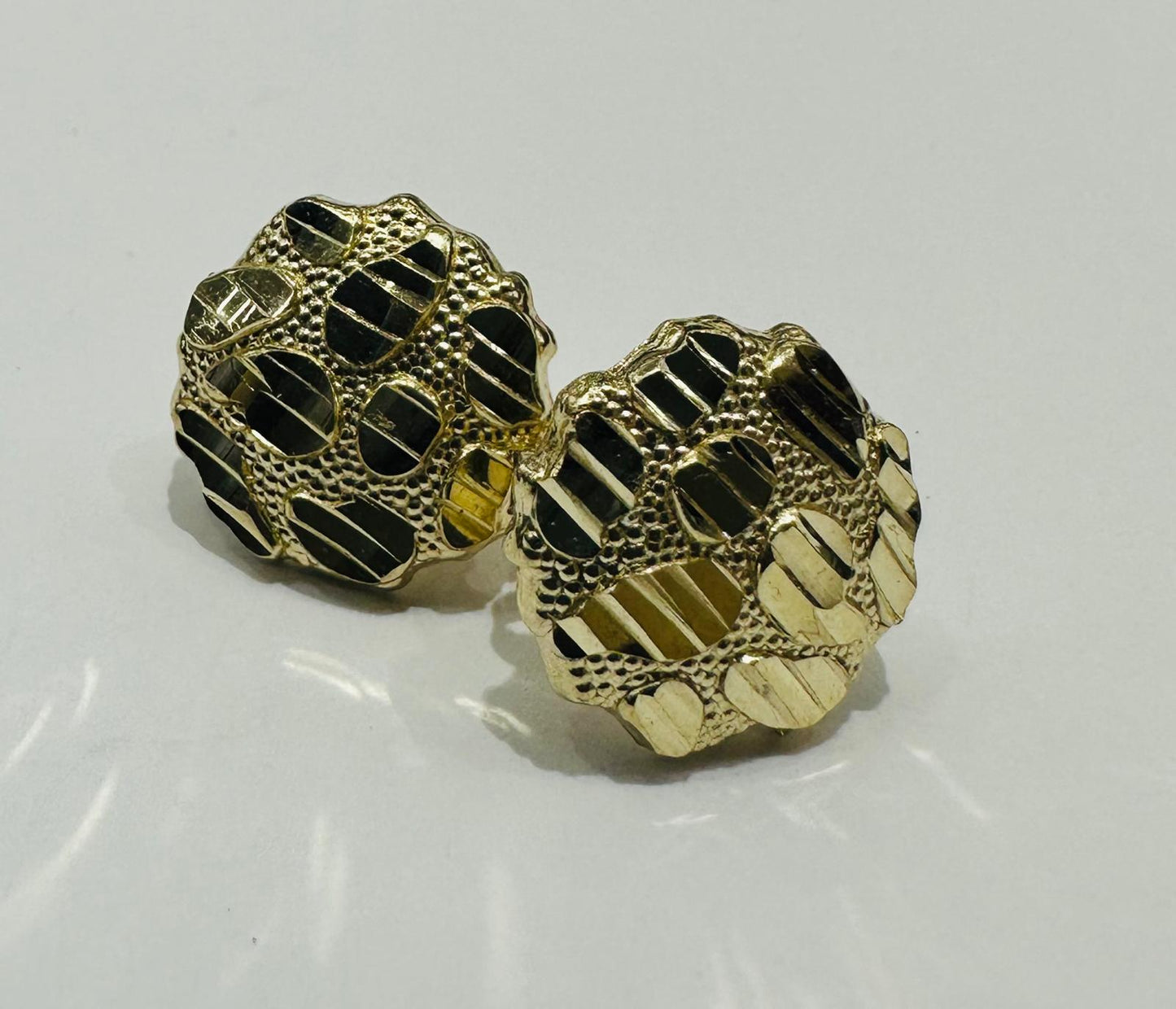 10K GOLD UNISEX NUGGET EARRINGS, WEIGHT: 1.9gm