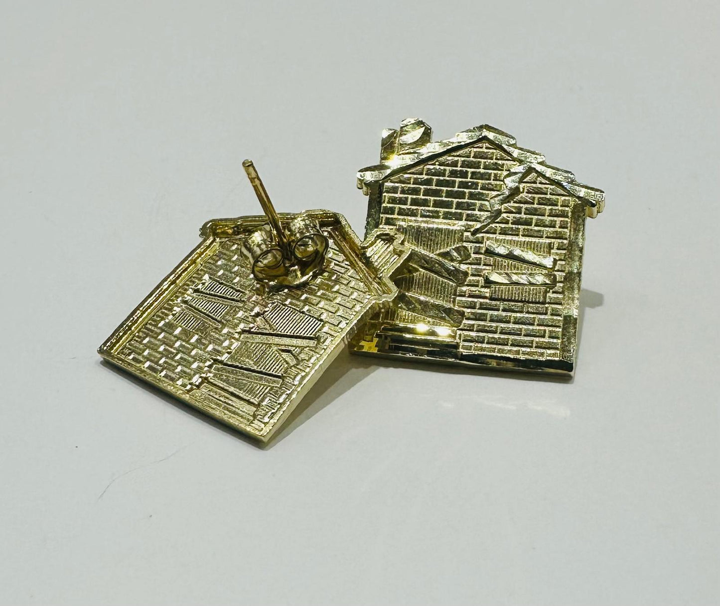 10K GOLD TRAP HOUSE EARRINGS, WEIGHT: 3.5gm
