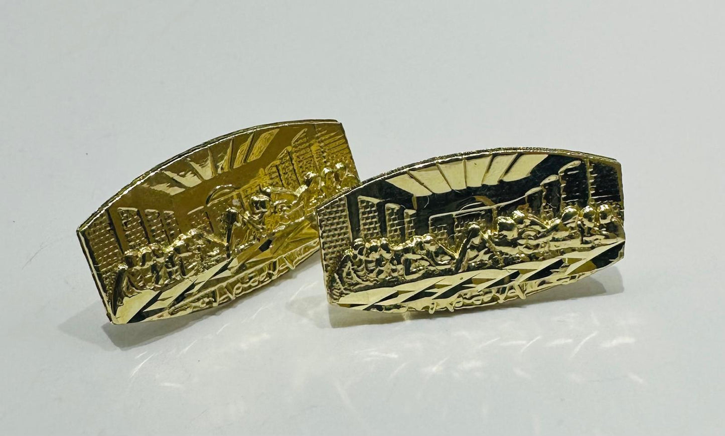 10K GOLD LAST SUPPER EARRINGS, WEIGHT: 2.4gm