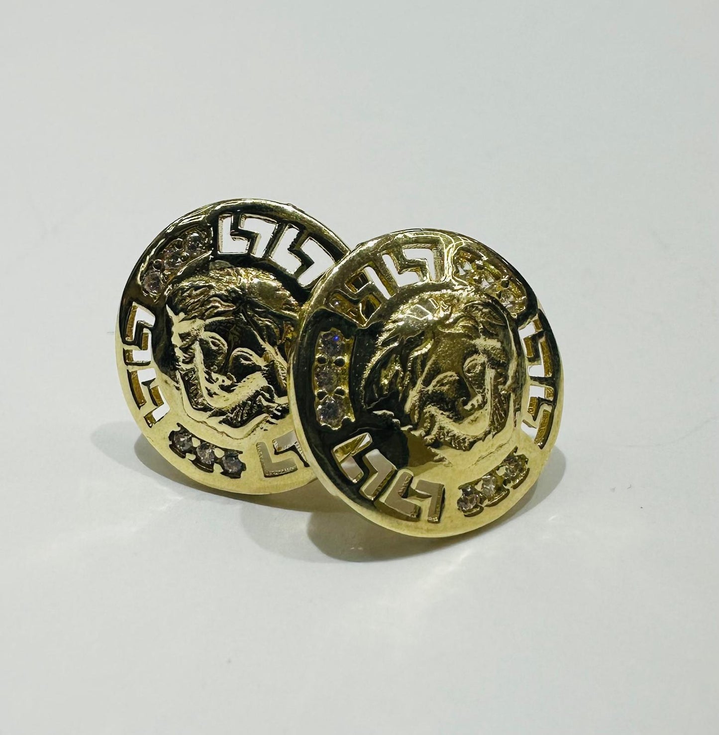 10K GOLD ROUND MEDUSA EARRINGS, WEIGHT: 2.2gm