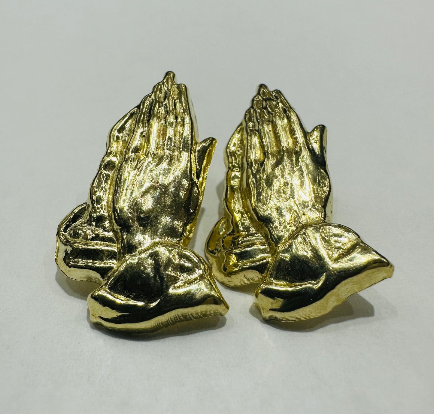 10K GOLD PRAYING HANDS EARRINGS, WEIGHT: 3.5gm