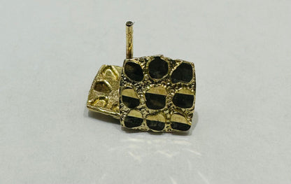10K GOLD SQUARE NUGGET EARRINGS, WEIGHT: 1.2gm