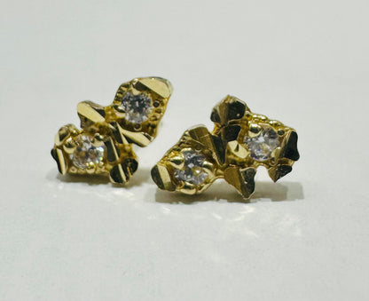 10K GOLD SMALL NUGGET EARRINGS WITH CZ DIAMOND, WEIGHT: 1.0gm