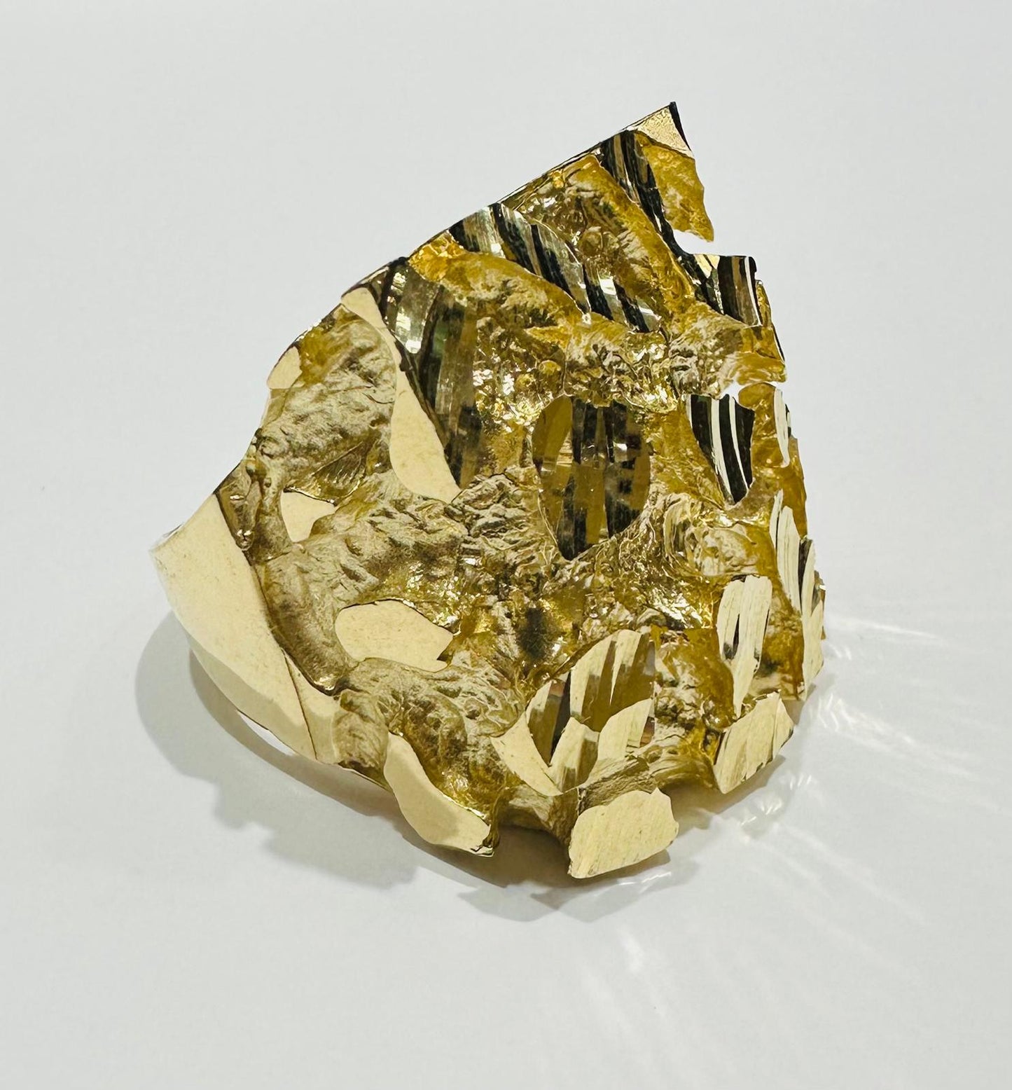 14K GOLD SOLID NUGGET RING, WEIGHT: 29.1gm