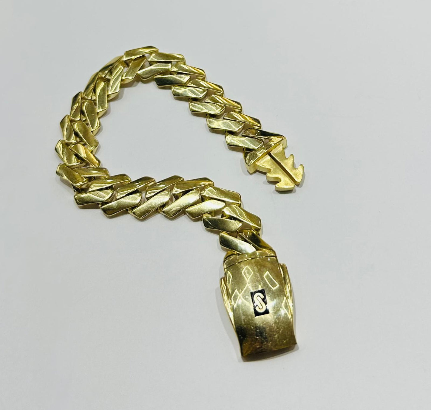 10K GOLD HOLLOW MONACO BRACELET, 9" WEIGHT 22.1 gm
