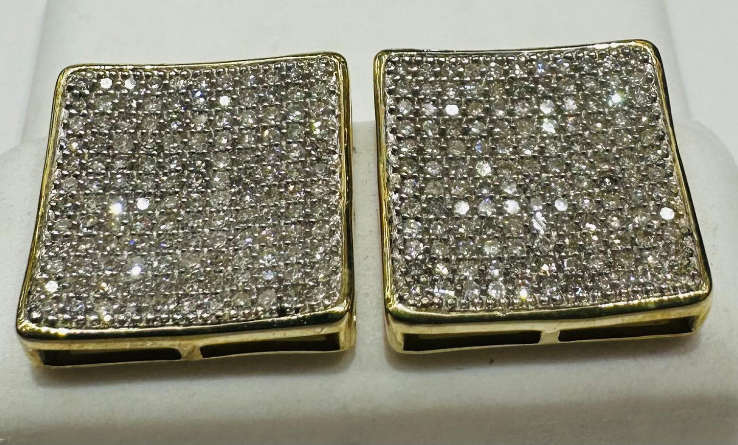 10K GOLD NATURAL DIAMOND EARRINGS