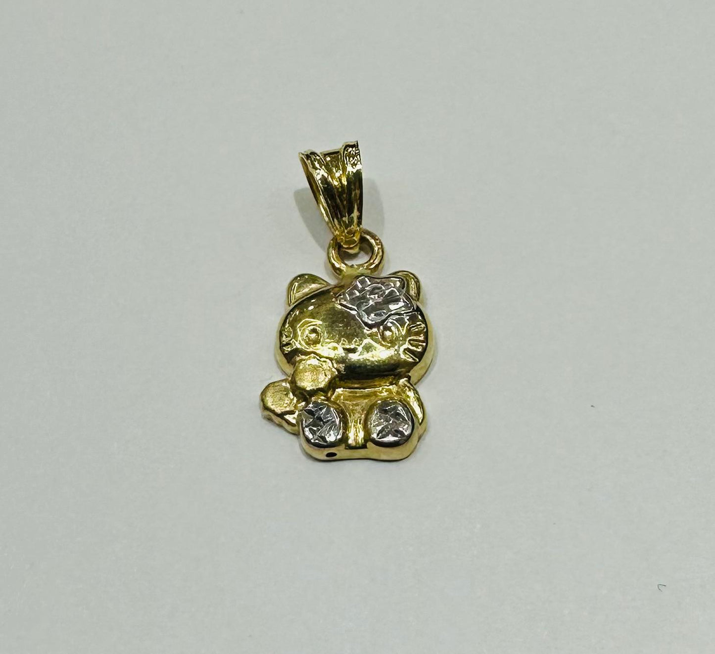 10K GOLD HELLO KITTY SMALL BODY PENDANT, 0.8 gm