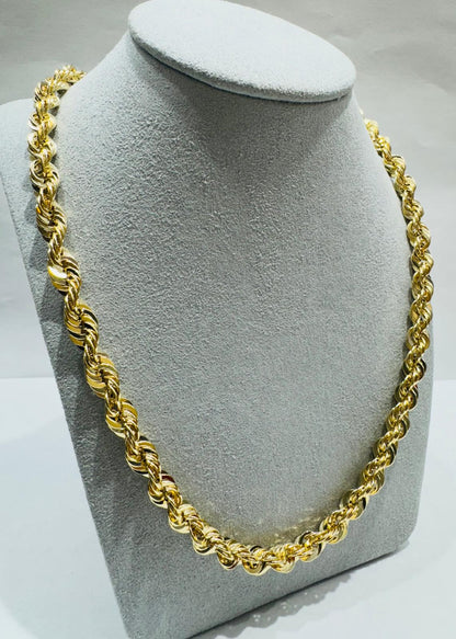 10K GOLD HOLLOW ROPE CHAIN 28", WEIGHT 22.1 gm, WIDTH 6.75 mm
