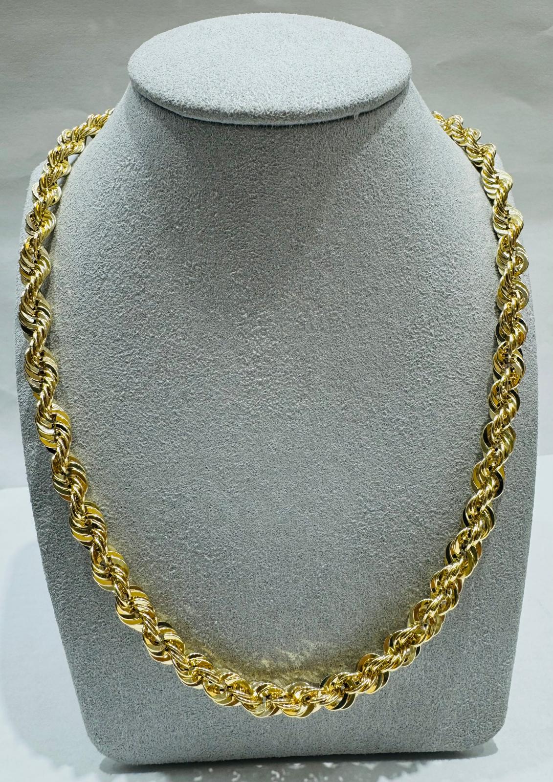 10K GOLD HOLLOW ROPE CHAIN 28", WEIGHT 22.1 gm, WIDTH 6.75 mm