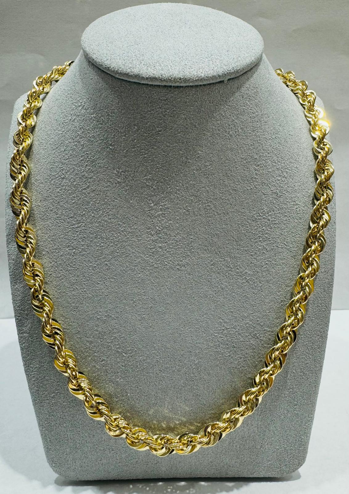 10K GOLD HOLLOW ROPE CHAIN 28", WEIGHT 22.1 gm, WIDTH 6.75 mm