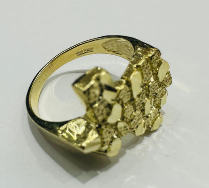 10K GOLD TEXAS NUGGET RING, WEIGHT: 4.7gm