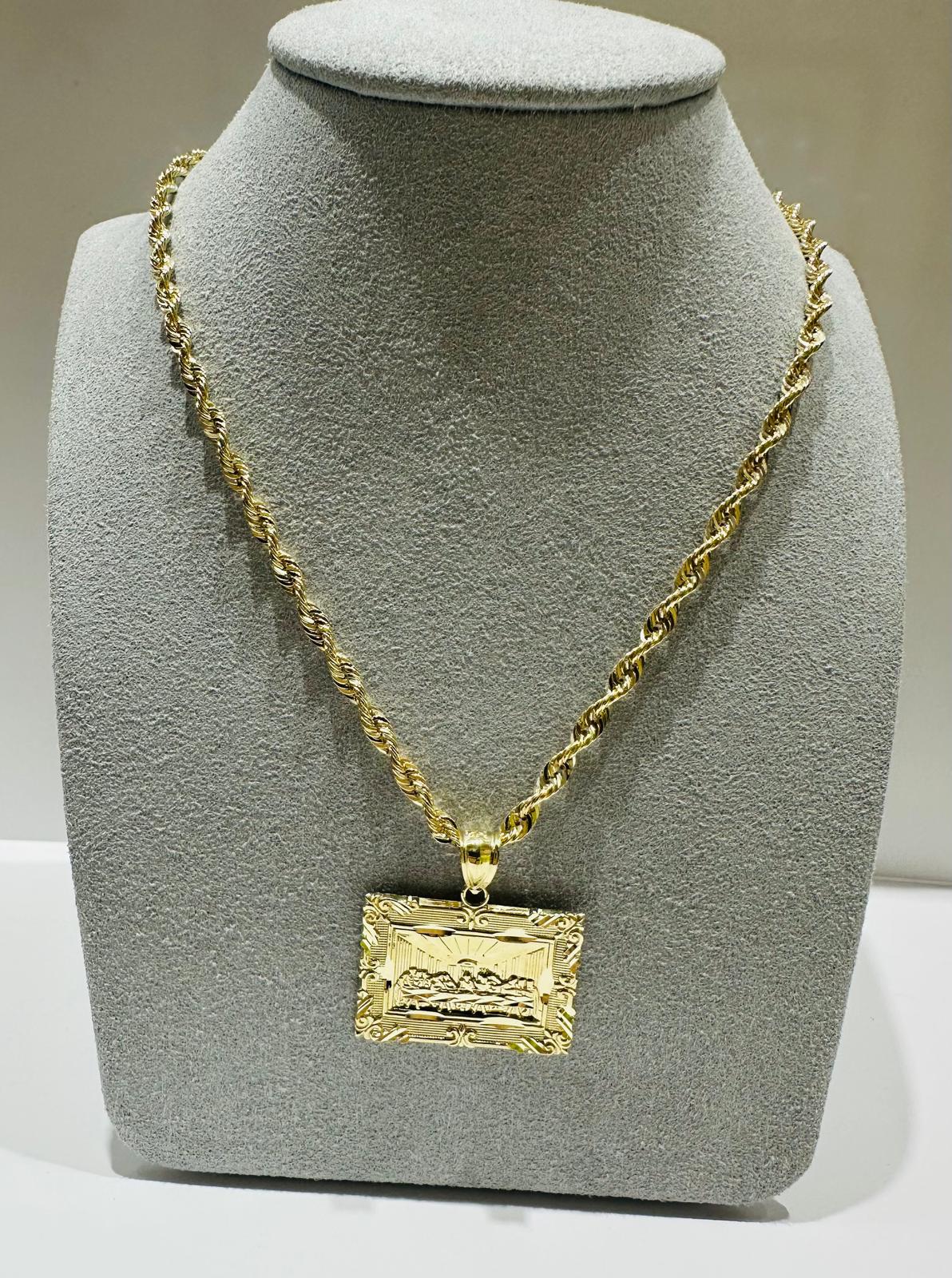 10K GOLD ROPE CHAIN 18" WITH LAST SUPPER PENDANT, WEIGHT: 7.1gm