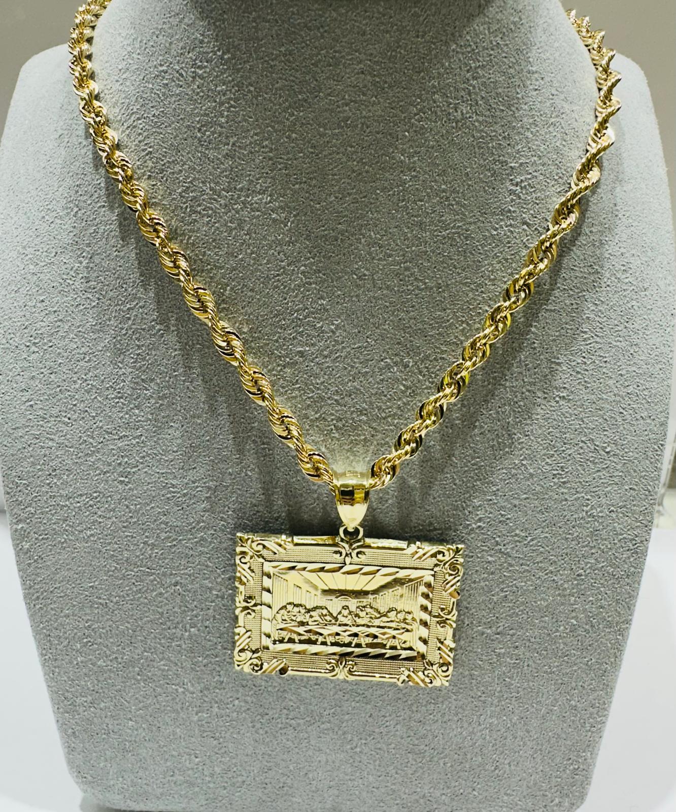 10K GOLD ROPE CHAIN 20" WITH LAST SUPPER PENDANT, WEIGHT: 10.3gm