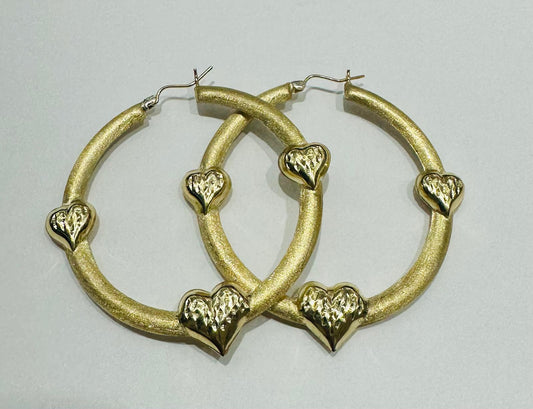10K YELLOW GOLD ROUND HEART SHAPED HOOP EARRINGS, WEIGHT: 7.3gm
