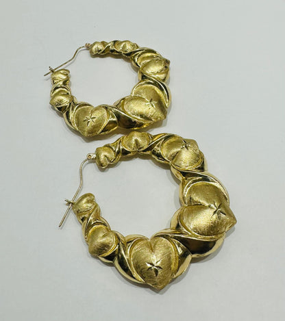 10K YELLOW GOLD ROUND HEART SHAPED HOOP EARRINGS, WEIGHT: 13.1gm