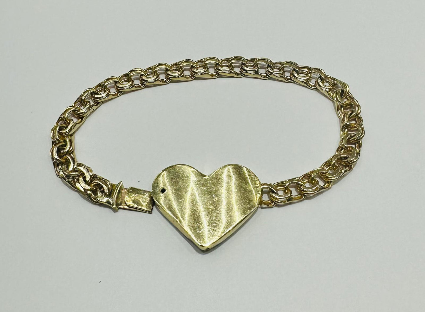 10K GOLD HEART CHINO LINK BRACELET, WEIGHT: 21.1gm