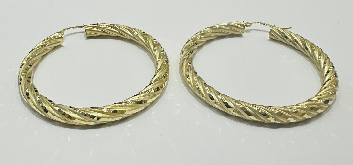 10K GOLD SWIRL ROUND HOOP EARRINGS, WEIGHT: 8.1gm