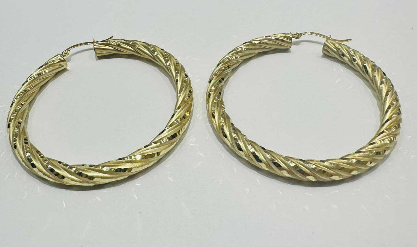 10K GOLD SWIRL ROUND HOOP EARRINGS, WEIGHT: 8.1gm