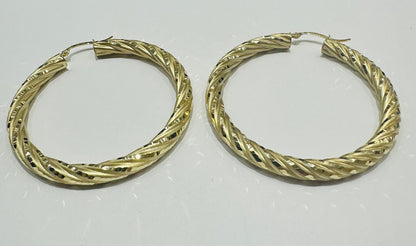 10K GOLD SWIRL ROUND HOOP EARRINGS, WEIGHT: 8.1gm