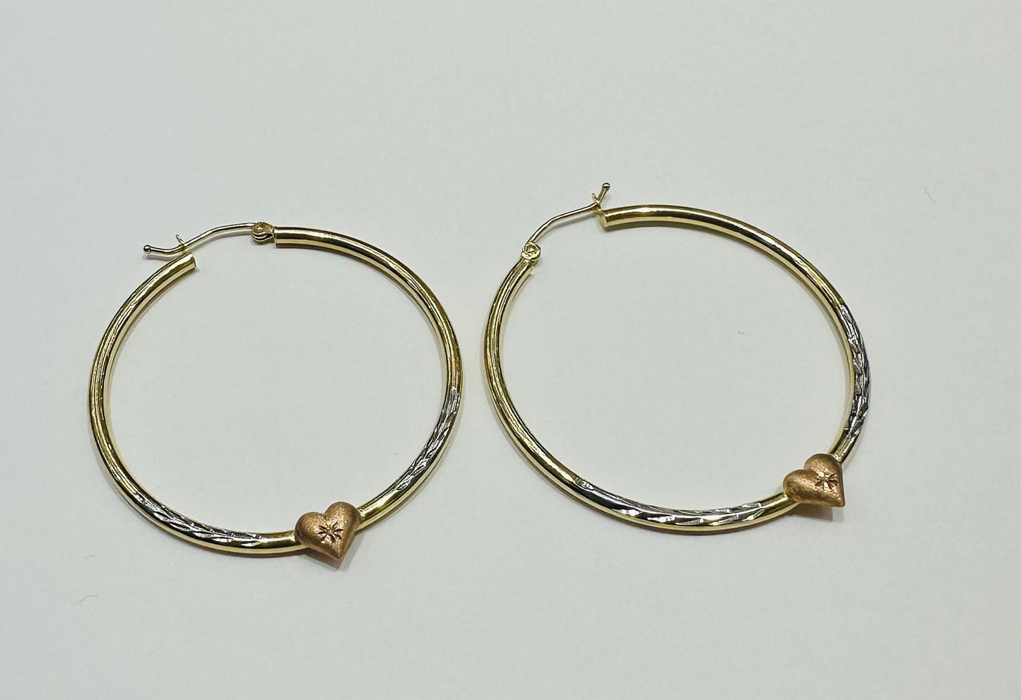 10K GOLD TRI COLOR ROUND HEART HOOP EARRINGS, WEIGHT: 2.4gm