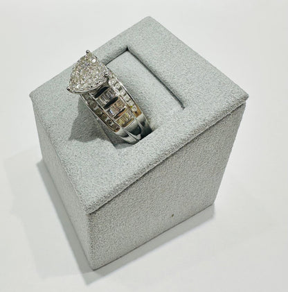 10K WHITE GOLD HEART NATURAL DIAMONDS RING 0.95CT, 5.1gm