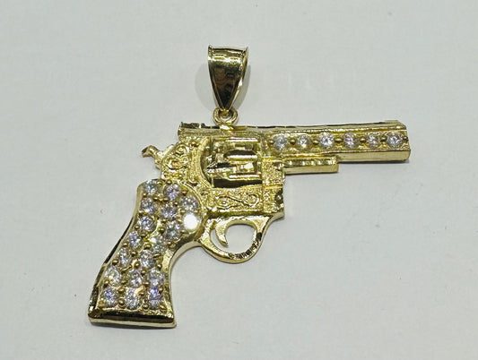 10K GOLD CZ GUN PENDANT, WEIGHT: 8.2gm