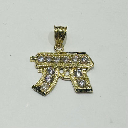 10K GOLD CZ GUN PENDANT, WEIGHT: 2.2gm