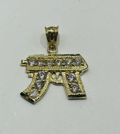 10K GOLD CZ GUN PENDANT, WEIGHT: 2.2gm