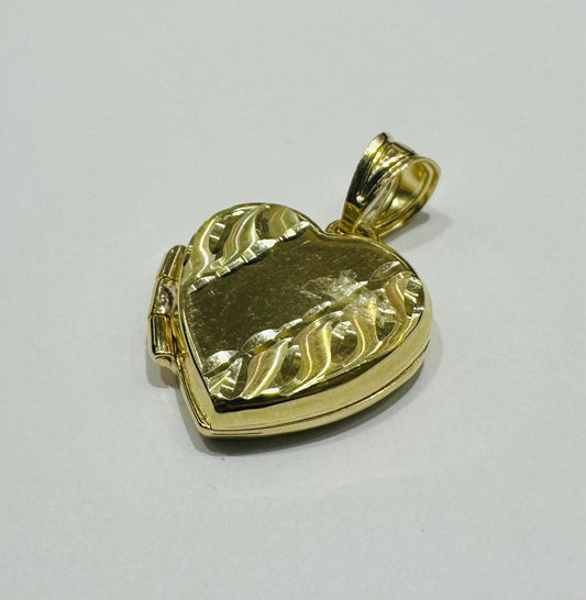 10K GOLD HEART PHOTO LOCKET NECKLACE PICTURE PENDANT, WEIGHT: 3.0gm