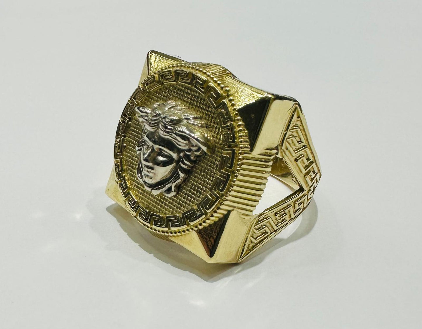 10K GOLD MEDUSA HEAD RING, SIZE: 11.5,  WEIGHT: 7.3gm