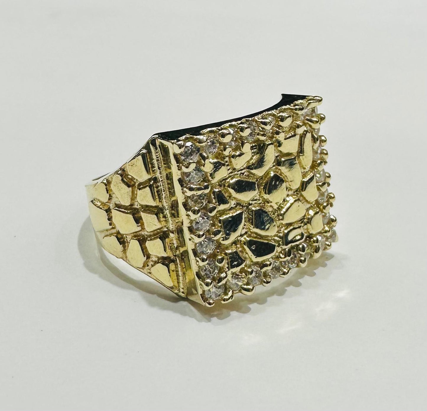 10K GOLD NUGGET RING WITH CZ STONES, SIZE: 6.2,  WEIGHT: 3.9gm