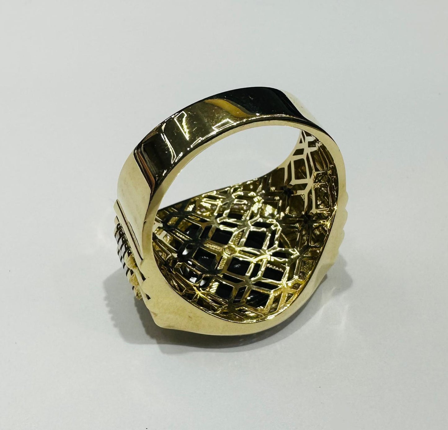 10K GOLD MERCEDES LOGO RING WITH CZ STONES, SIZE: 11.5,  WEIGHT: 9.6gm