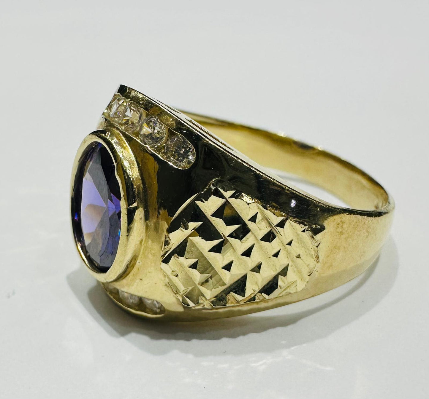 10K GOLD OVAL BISHOP RING, SIZE: 10.5,  WEIGHT: 7.0gm
