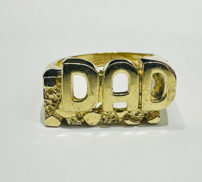 10K GOLD "DAD" RING, SIZE: 9.7,  WEIGHT: 7.0gm