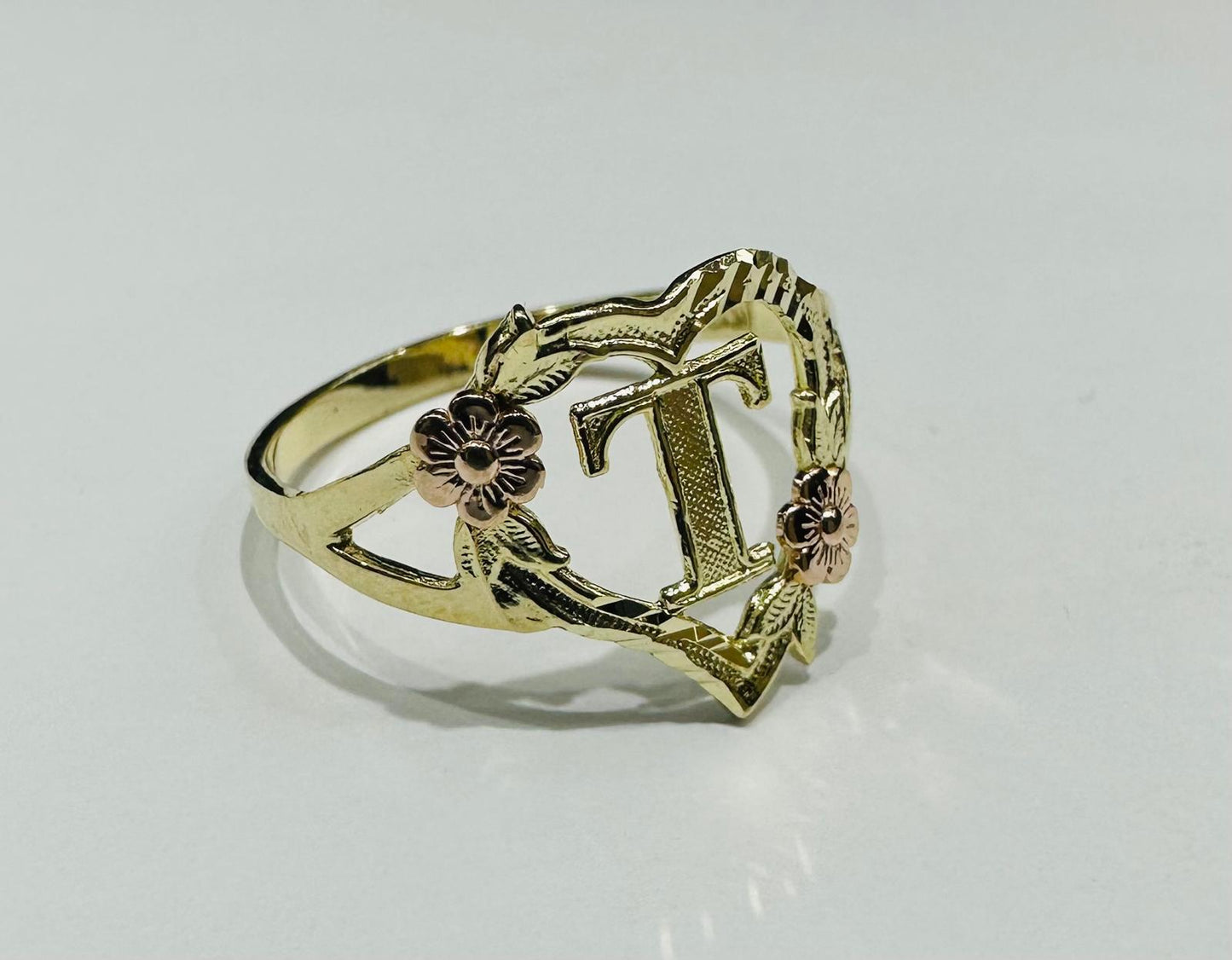 10K GOLD INITIAL "T" RING, SIZE: 9.0,  WEIGHT: 1.6gm